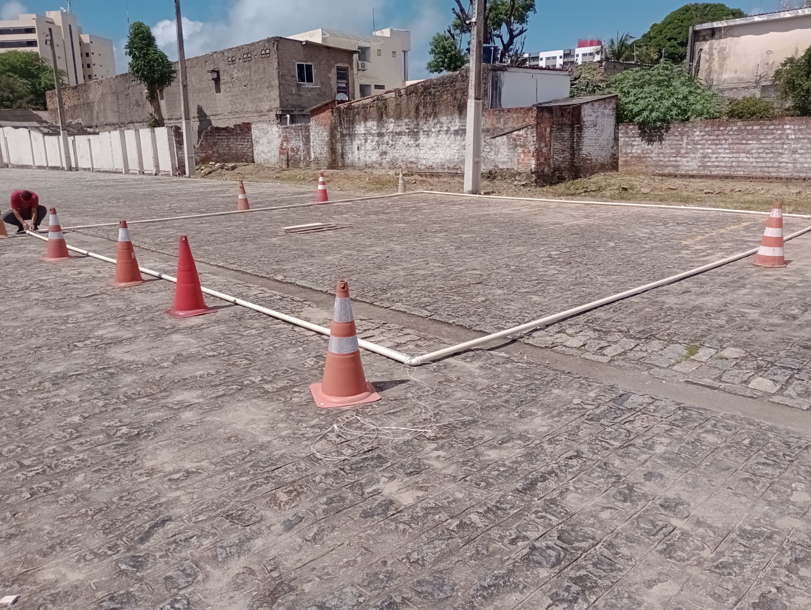 estrutura sem as garrafas